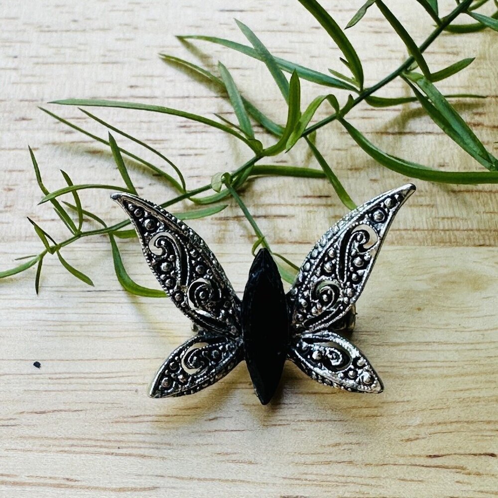 Vintage 1980s Brooch Pin 1.25 Inch Butterfly Black Onyx Silver Filigree Y2K